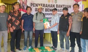 Anggota DPR RI Dapil Sulbar Serahkan Bantuan Benih Bibit Jagung di Desa Doda, Kecamatan Sarudu