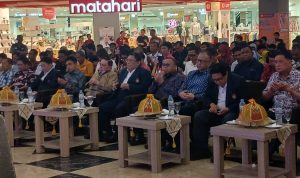 Anggota DPR RI Dapil Sulbar, Ir. Agus Ambo Djiwa Hadiri Pembukaan Turnamen Catur di Mamuju
