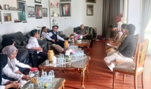 Anggota DPR RI Ir. Agus Ambo Djiwa Terima Kunjungan Penyuluh Dinas Perikanan Pasangkayu