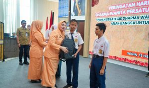 HUT Dharma Wanita Sulbar, Hj. Fatmawaty Salim: Pendidikan Anak Fondasi Indonesia Emas