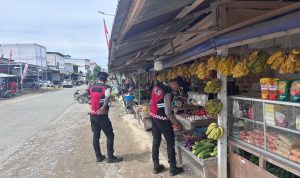 Sat Samapta Polres Pasangkayu Gelar Patroli Jalan Kaki, Tingkatkan Keamanan di Pusat Aktivitas Warga  ‎