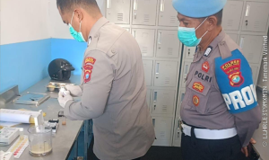 Dukung Program Makanan Bergizi Gratis, Si Dokkes Polres Pasangkayu Gelar Pemeriksaan Food Safety di SPPG