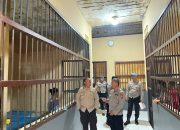 Pastikan Aman dan Sehat, Wakapolres Pasangkayu Kontrol Ruang Tahanan