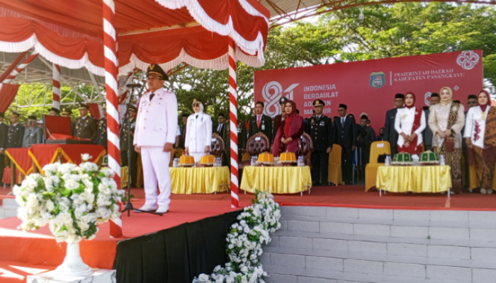Bupati Yaumil Ambo Djiwa Pimpin Upacara HUT ke-81 RI di Alun-alun Smart Pasangkayu