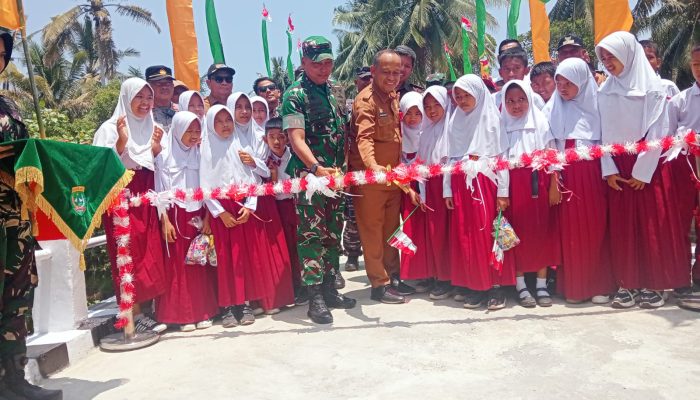 Jembatan Garuda Merah Putih Diresmikan, Hubungkan Desa Pangiang dan Polewali