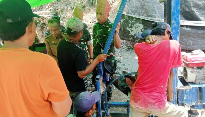 Pangdam XXIII/Palaka Wira Tinjau Sumur Bor di Kalibamba, Janjikan Tambahan dan Pelebaran Jalan Tani