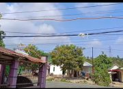 Kabel PLN Melorot di Depan Rumah Warga Desa Doda, Dikhawatirkan Picu Bahaya