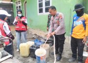 Bhabinkamtibmas Polsek Pasangkayu Bersama TNI dan Tim Gabungan Salurkan Air Bersih untuk Warga Gunung Sari