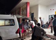 Bhabinkamtibmas Martasari Kawal Jenazah Korban Kecelakaan dari RSU Ako ke Rumah Duka