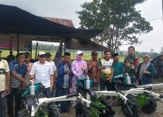 Tingkatkan Efisiensi Pertanian, Agus Ambo Djiwa Salurkan Traktor dan Pompa Air untuk Petani